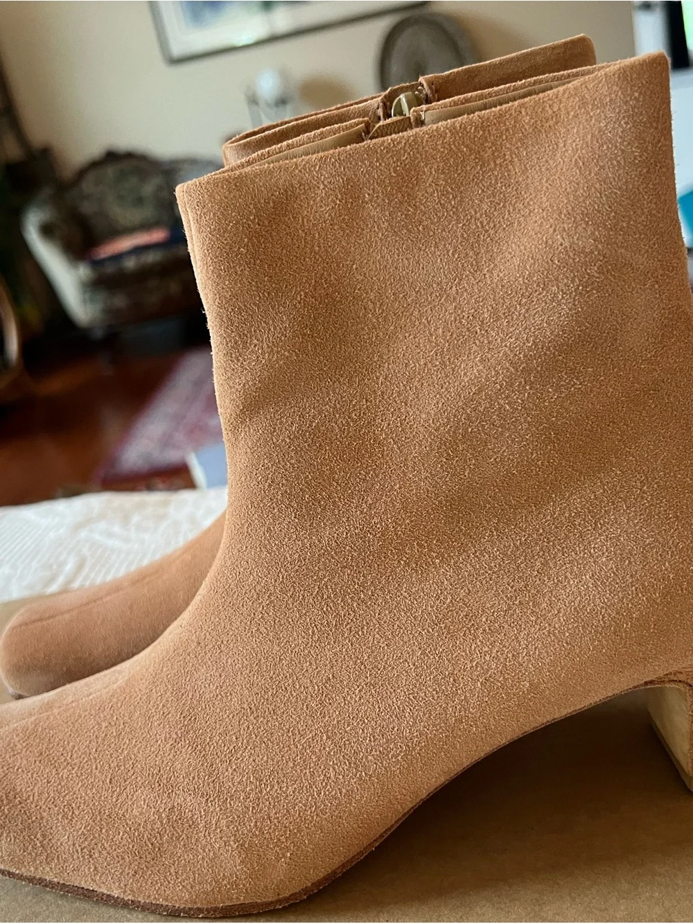 Huma Blanco Rose Suede Mid-Heel Ankle Boots with Side Zip